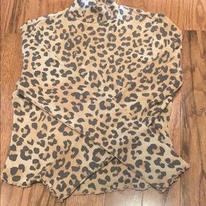 Leopard turtle neck